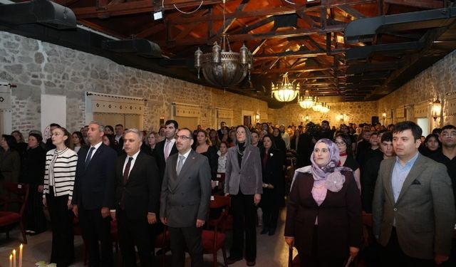 Ankara'da Çocuklardan Unutulmaz Şiir ve Müzik Dinletisi