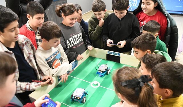 Mamak Belediyesi Çocukları Bilimle Buluşturdu