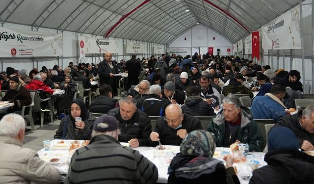 Keçiören Belediyesi'nden 15 Ayrı Noktada İftar Sofrası