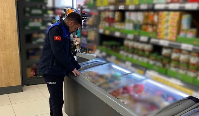 Kalecik’te Zabıta Ekiplerinden Marketlere Sıkı Denetim