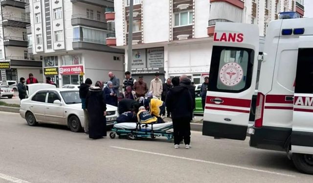 Akyurt'ta Karşıdan Karşıya Geçen Yayaya Otomobil Çarptı