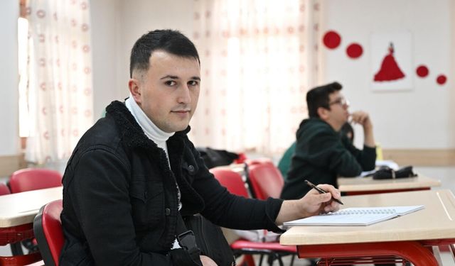 Altındağ'ın Mucize Genci Enes, Her Şeyi Unuttu Ama Pes Etmedi