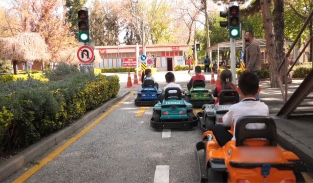 Ankara’da Çocuklara Ücretsiz Trafik Eğitimi Programı Başladı