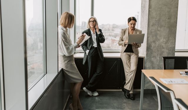 Kadınlar Hem Daha Eğitimli Hem Daha Uzun Yaşıyor