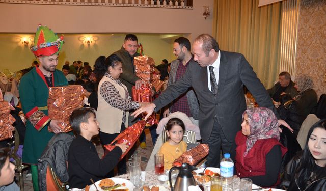 Kahramankazan'da Yetimlerle Gönüller Birleşti: Dünya Yetimler Günü’nde Anlamlı İftar