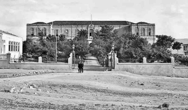 Ankara’nın Eğitim Tarihindeki İlk Simgesi Taş Mektep Hatıralarıyla Yaşıyor