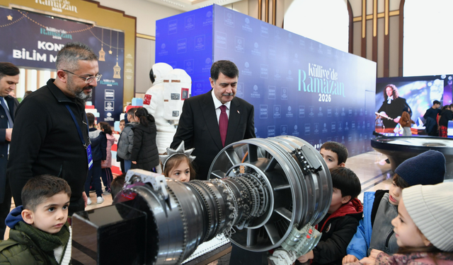 Vali Vasip Şahin 'Külliye'de Ramazan' Programını Ziyaret Etti