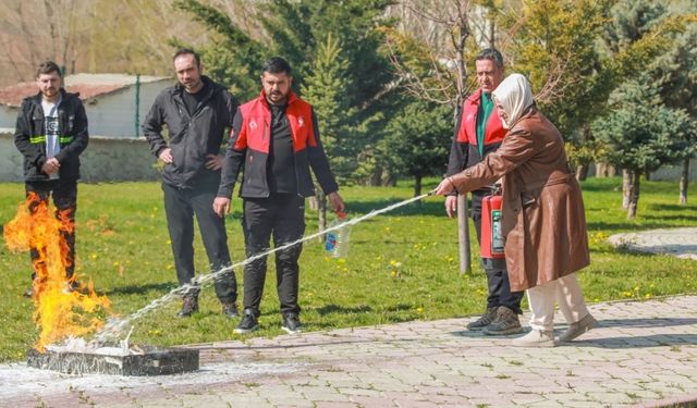 Keçiören Belediyesi Personeline Yangınla Mücadele Eğitimi Verildi