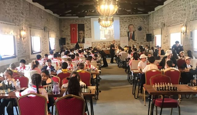 Altındağlı Öğrencilerin 23 Nisan Coşkusu Satrançla Taçlandı