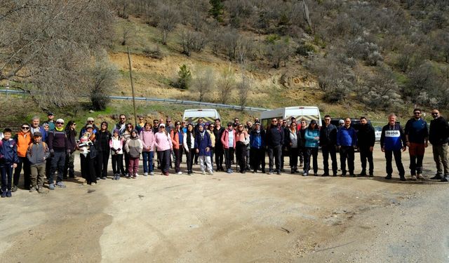 Beypazarı’nda Doğa Tutkunları Tekke Dağı’na Çıkartma Yaptı