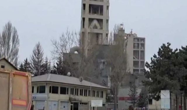 Elmadağ'da Çimento Fabrikasında Yangın Çıktı