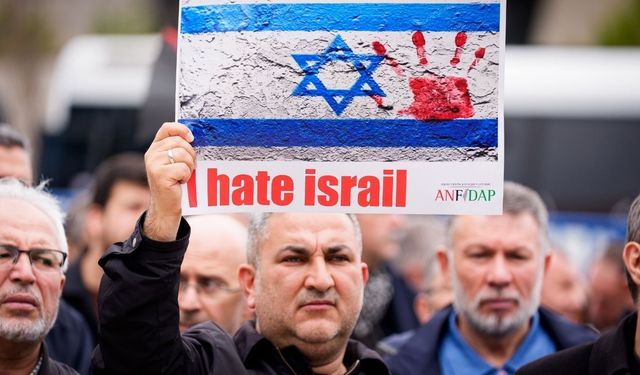 ABD’nin Ankara Büyükelçiliği Önünde "İdam Yasası" Protesto Edildi