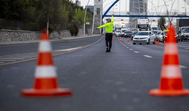 Başkentte 1 Mayıs Önlemleri: Bazı Yollar ve Raylı Sistemler Kapatıldı