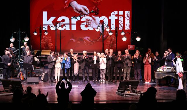 Karanfil Dergi Birinci Yaşını Ankara’nın Öncü İsimlerini Ödüllendirerek Kutladı