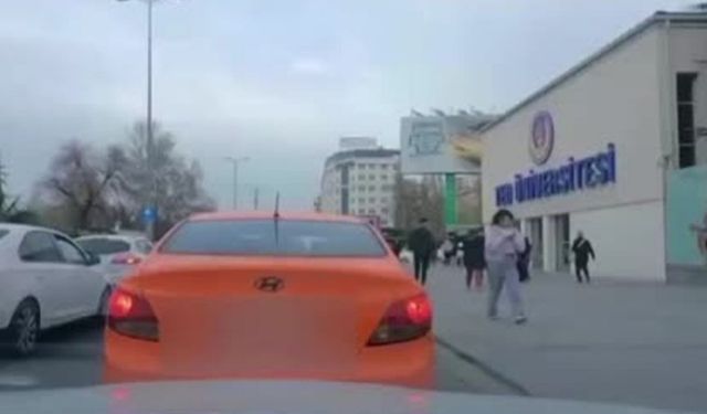 Çankaya'da Elektrikli Scooter Sürücüsü Taksi Kapısına Çarptı