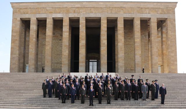OYAK 66’ncı Genel Kurulu Öncesi Anıtkabir’e Çıkarma: Bakan Güler ve Komutanlar Ata'nın Huzurunda