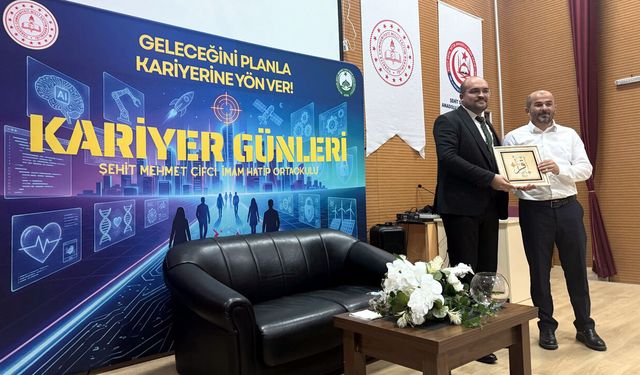 Beypazarı Şehit Mehmet Çifci İmam Hatip Ortaokulu'nda Kariyer Günleri