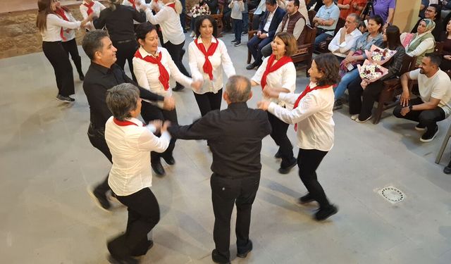 Tarihi Suluhan Kervansarayı Türkülerle Yankılandı, Halk Oyunlarıyla Şenlendi