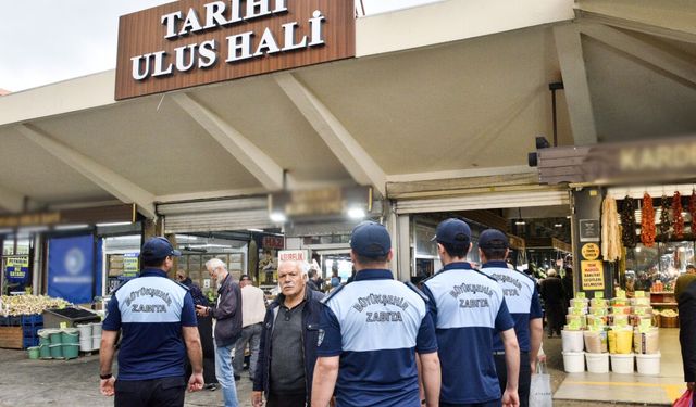 Ankara Zabıtası’ndan Bayram Mesaisi: Hem Gıda Hem Dilenci Denetimi