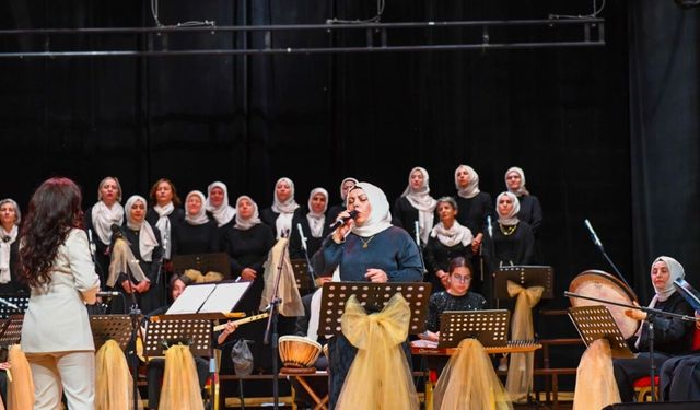 Altındağlı Kadınlar Sahne Aldı, Dinleyenler Mest Oldu