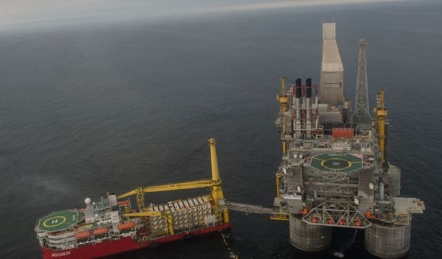 Dünyanın En Büyük Petrol Platformu Nerededir?