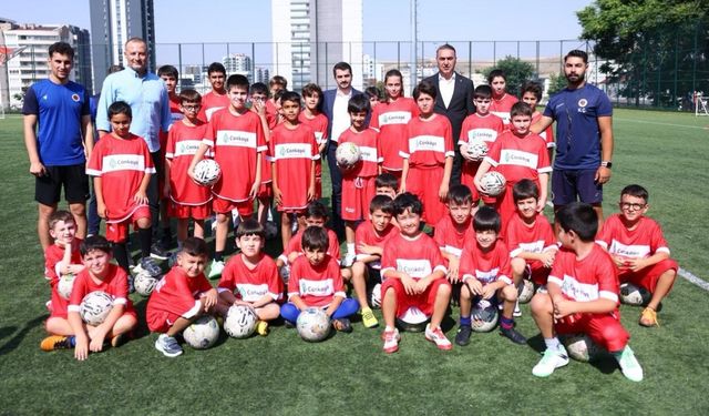 Çankaya’da Çocuklara Ücretsiz Futbol Eğitimi Başlıyor