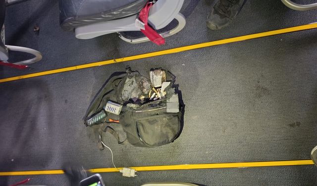 Esenboğa’da Hareketli Dakikalar: Pist Başındaki Uçakta Şarj Cihazı Yangını