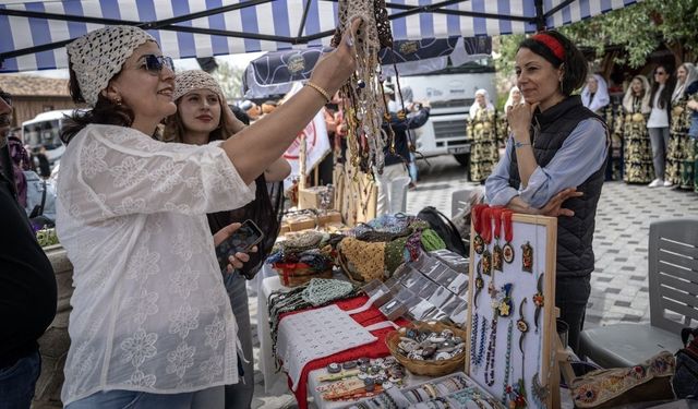 Kadın El Emeği Pazarı, Ankara Kalesi’nde Kapılarını Açtı