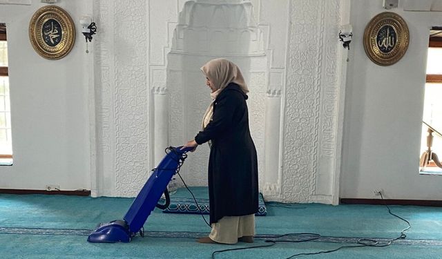 Kalecik Belediyesi’nden İbadethanelerde Temizlik Çalışması