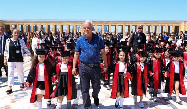 Mamaklı Miniklerin Karne Sevinci Anıtkabir Ziyaretiyle Taçlandı