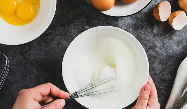 Yumurta Akı Çırpıldığında Neden Katılaşır?
