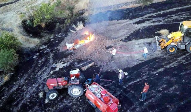Güdül'de Park Halindeki Otomobil Yangında Küle Döndü