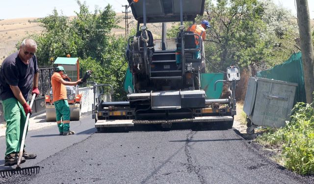 Çankaya Belediyesi Yol Yenileme Çalışmaları Sürüyor