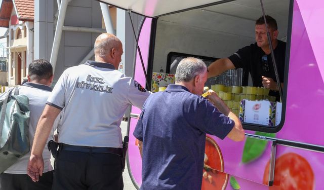 Başkentray Etimesgut Durağı ve Eryaman 1-2 Metro İstasyonu’nda Limonata İkramı