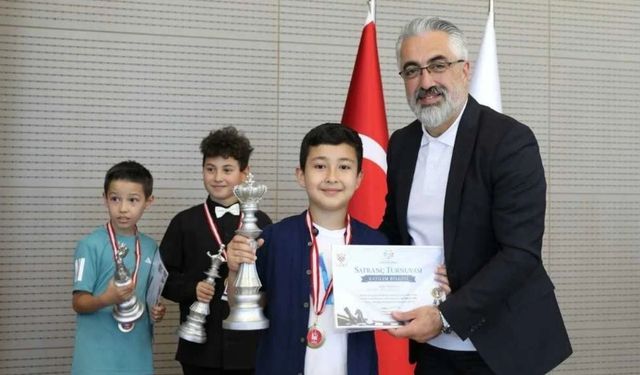 Keçiörenli Satranç Kursiyerleri Madalyalarına Kavuştu