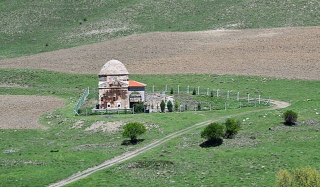 Polatlı Hacı Tuğrul Kümbeti