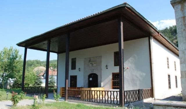 Nallıhan Uluhan Köyü Camii