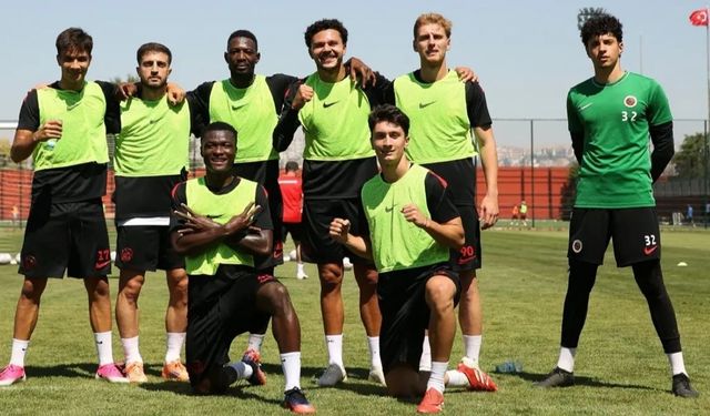 Gençlerbirliği Erzurumspor FK Maçı için Sahaya İndi