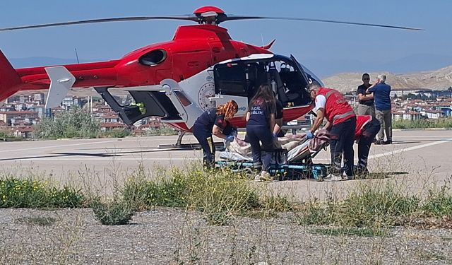 Nallıhan’da Beyin Kanaması Geçiren Hasta için Ambulans Helikopter Havalandı