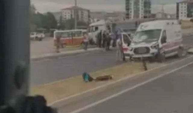 Polatlı’da Ambulans ile Otomobil Birbirine Girdi: 5 Yaralı
