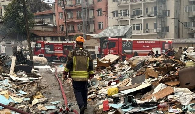 Ankara Altındağ’da Metruk Dükkanda Çıkan Yangın Söndürüldü