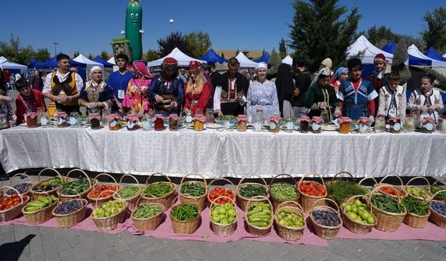 18. Uluslararası Çubuk Kültür ve Turşu Festivali Tüm Hızıyla Devam Ediyor