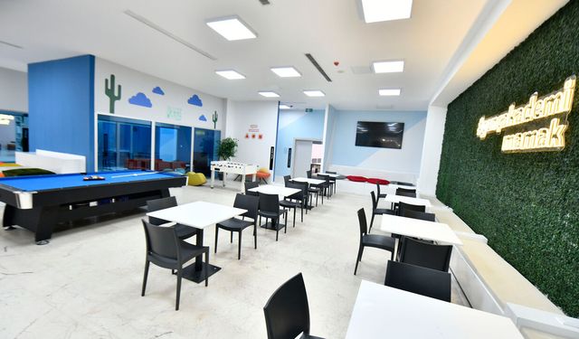 Ankara’da Gençlere 10’uncu Ders Çalışma Alanı: Mamak Genç Akademi Açıldı