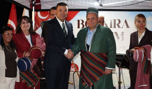 Başkan Mesut Özarslan’a "Bozkıra Özlem" Gecesinde Ahilik Kaftanı Giydirildi