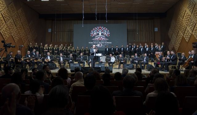 Ankara Devlet Türk Halk Müziği Korosu'ndan 40. Yıla Özel Konser