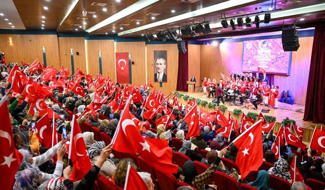 Cumhuriyet’in Doğduğu Altındağ'da Kursiyerlerden Cumhuriyet Konseri