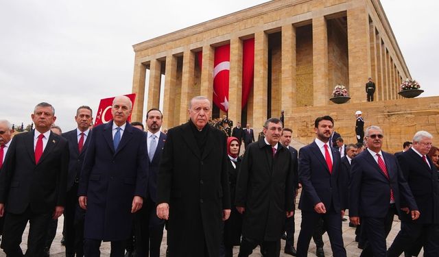 Cumhuriyet’in 103. Yıl Dönümünde Devlet Erkanı Anıtkabir’de Buluştu