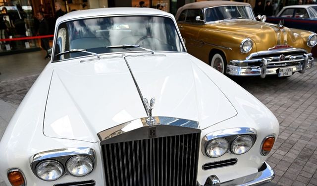 Klasik ve İkonik Otomobiller Başkentte Buluştu