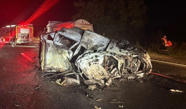 Polatlı'da Köprünün Ayağına Çarptıktan Sonra Alev Alan Araçta 1 Kişi Öldü