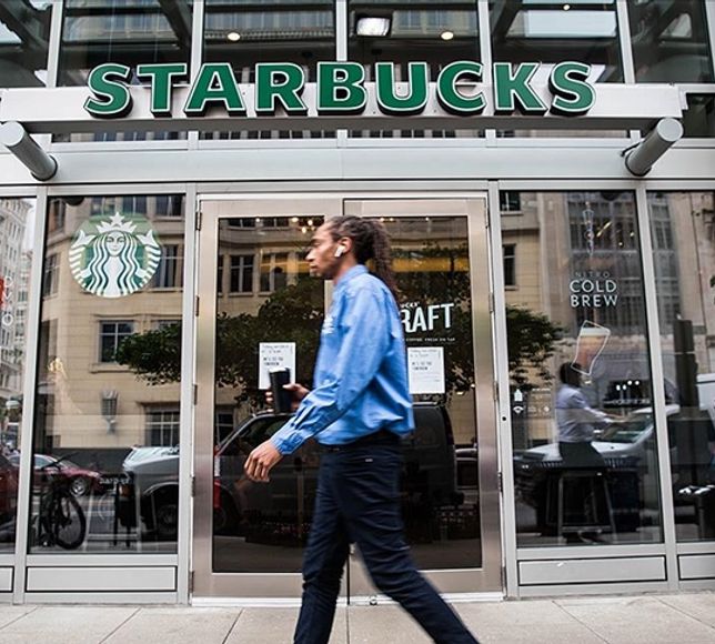 Starbucks’ın Küresel Satışlarında Düşüş Devam Ediyor